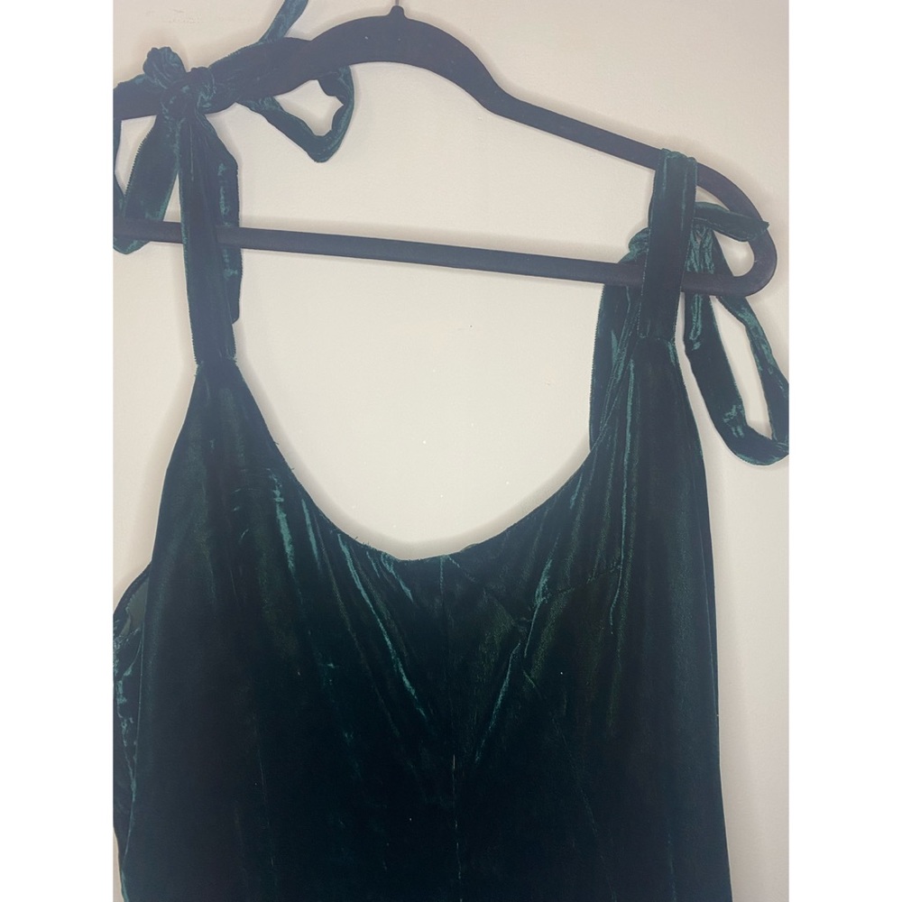 Long JOA emerald green velvet dress never worn